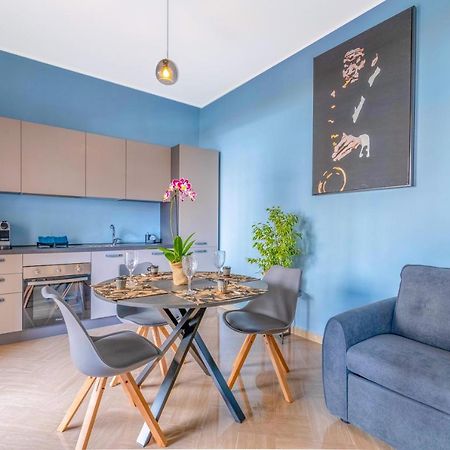 City Gate - Luxury Suites Бари Экстерьер фото