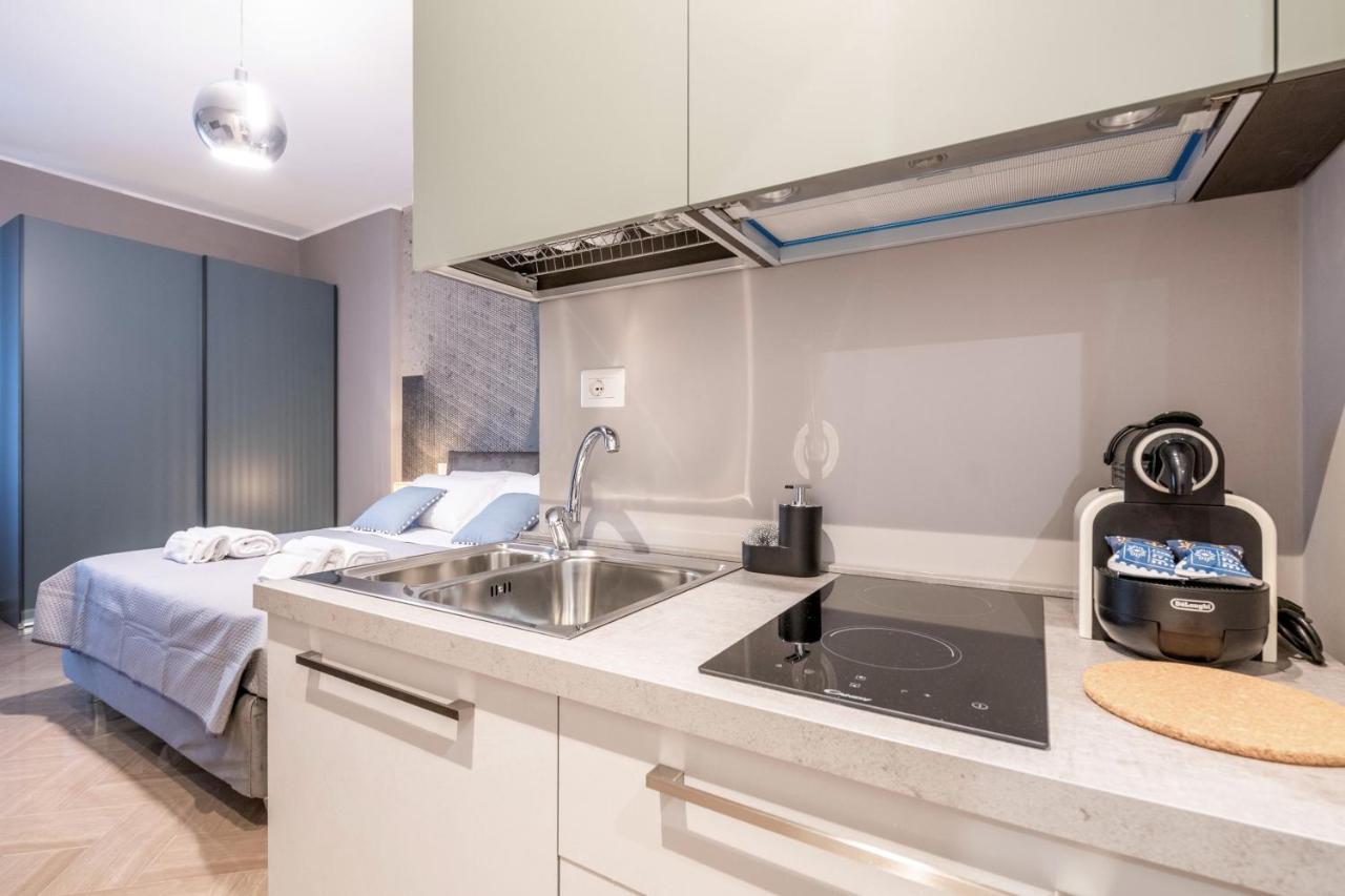 City Gate - Luxury Suites Бари Экстерьер фото
