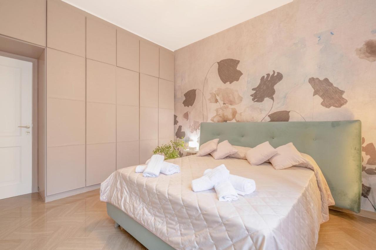 City Gate - Luxury Suites Бари Экстерьер фото