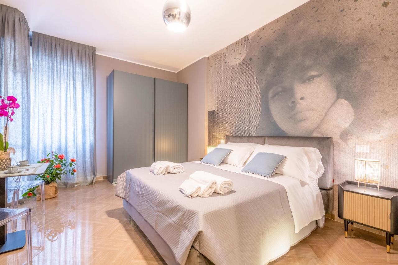 City Gate - Luxury Suites Бари Экстерьер фото