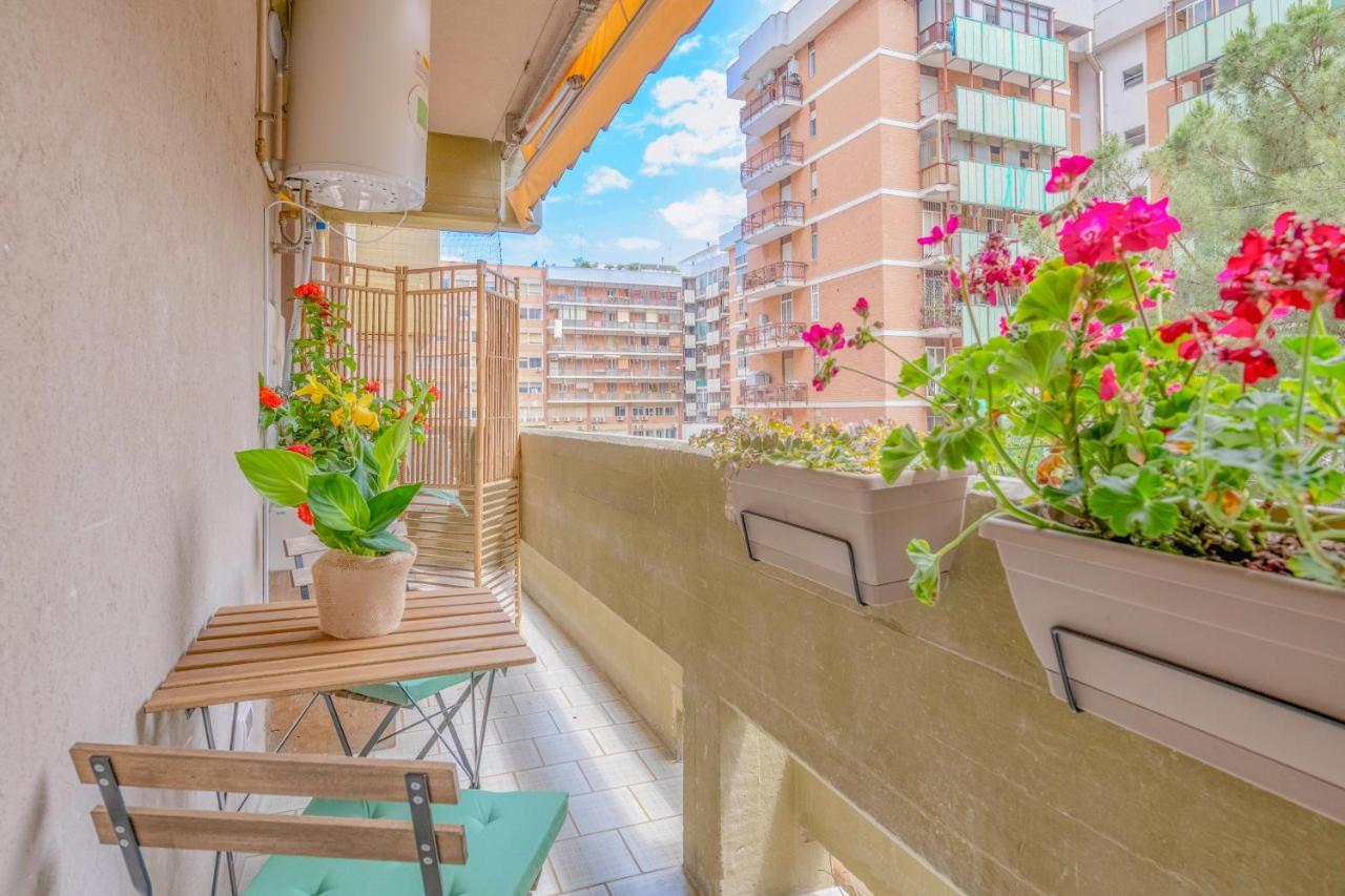 City Gate - Luxury Suites Бари Экстерьер фото