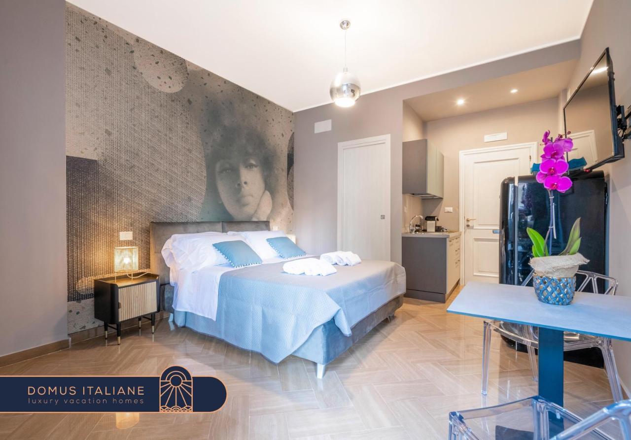 City Gate - Luxury Suites Бари Экстерьер фото